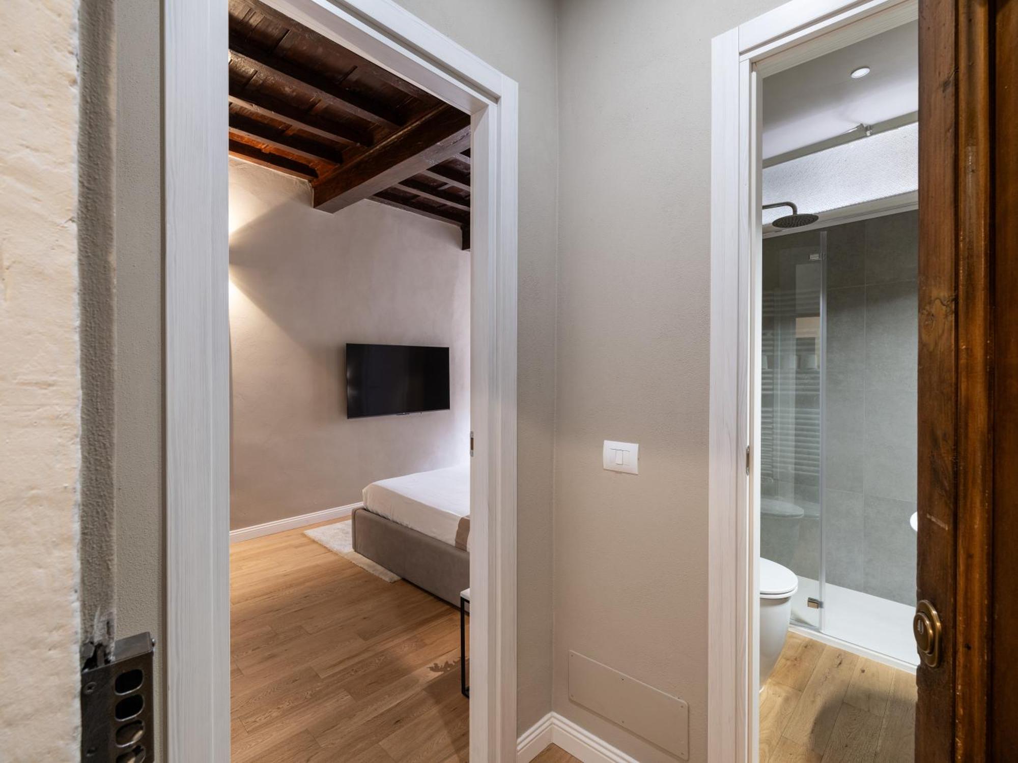 Santa Croce Luxury Suite - Dolcevita Holiday ฟลอเรนซ์ ภายนอก รูปภาพ